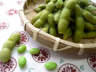 Recipe Photo: Edamame Dip with Pita Chips