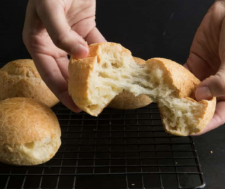 Brazilian Cheese Bread (Pão de Queijo)