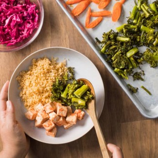 Bulgur Bowl with Vegetables and Marinated Tofu