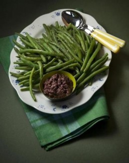 Green Beans with Tapenade Dipping Sauce