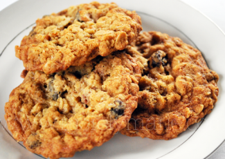 Oatmeal Raisin Cookies