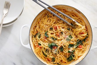 One-Pot Spaghetti With Cherry Tomatoes and Kale