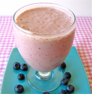 Strawberry Oatmeal Breakfast Smoothie