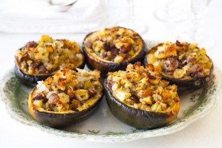 Stuffed Acorn Squash with Chestnuts and Apples Stuffed Acorn Squash with Chestnuts and Apples