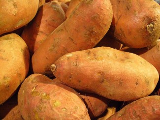 Recipe Photo: Spicy Sweet Potatoes and Tomatoes with Cashews