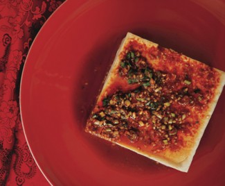 Recipe Photo: Warm Tofu with Spicy Garlic Sauce